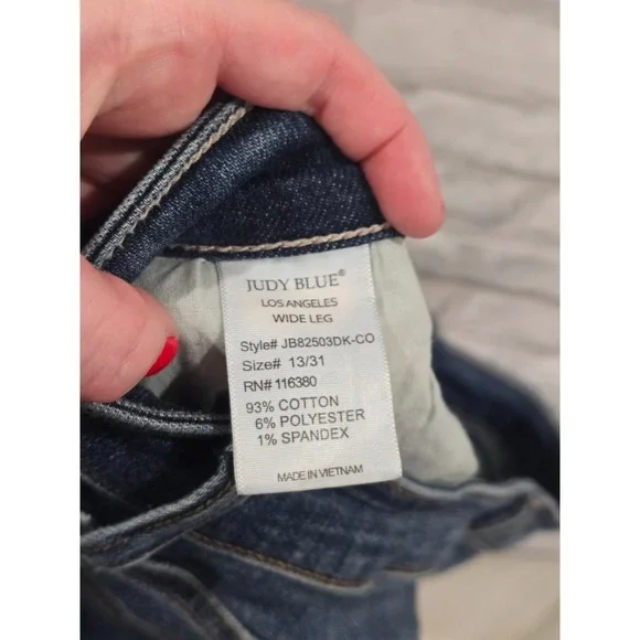 Judy Blue Jeans 13/31 Blue Dark High Rise Wide Leg Button Fly Denim Frayed Hem - Picture 2 of 13